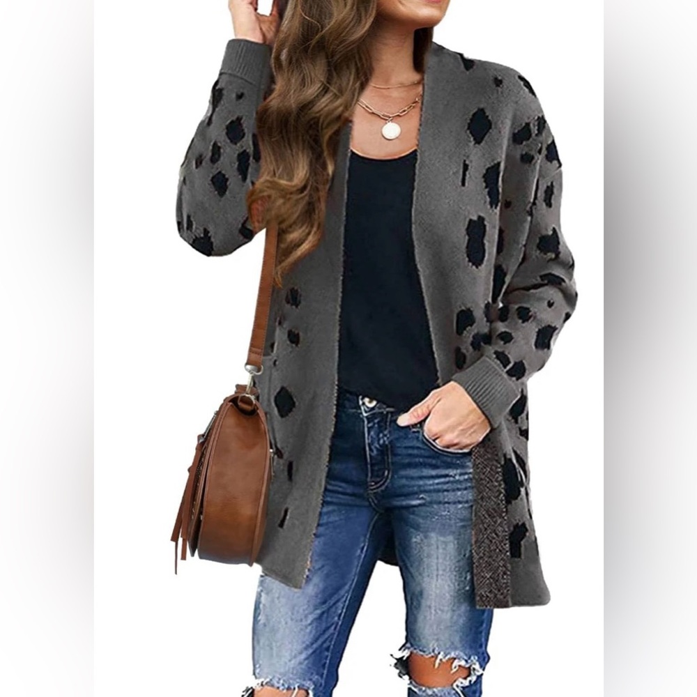Zesica Gray Leopard Print Cardigan